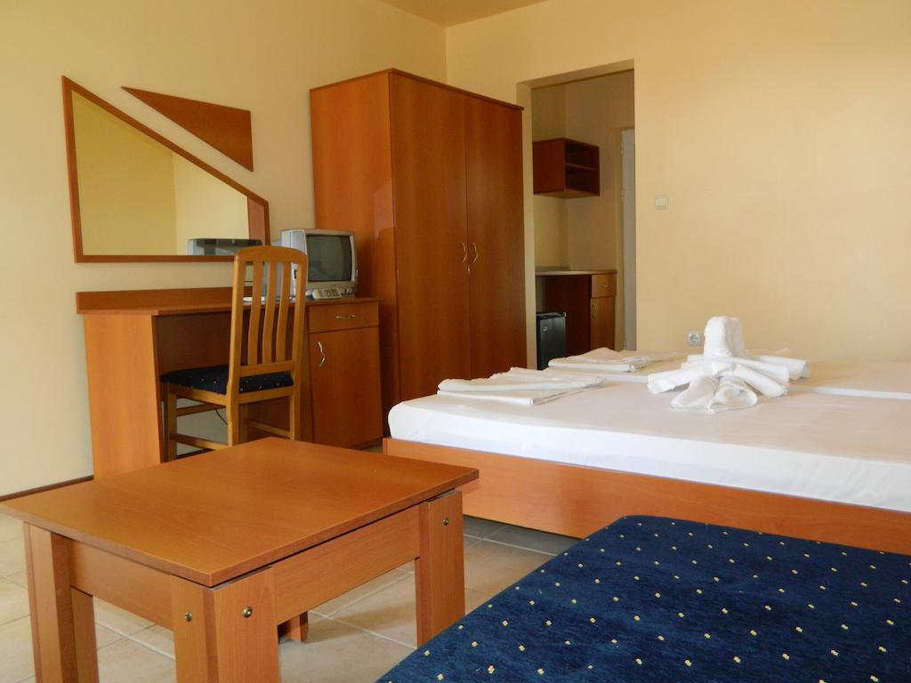 Family Hotel Privileg Slantchev Briag Chambre photo