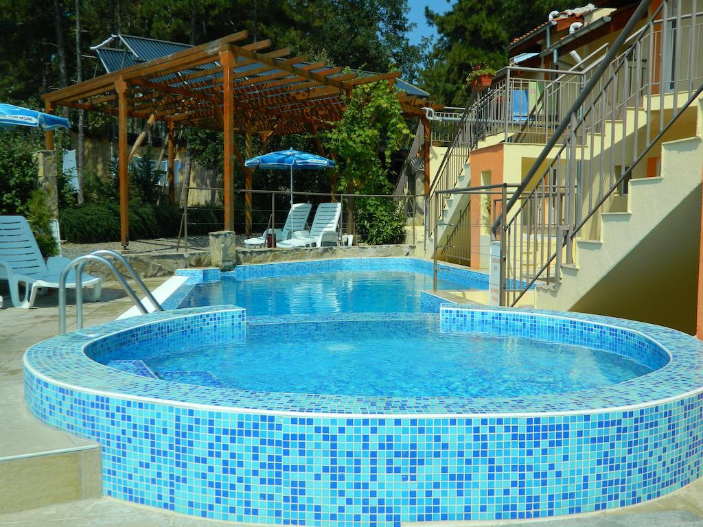 Family Hotel Privileg Slantchev Briag Extérieur photo