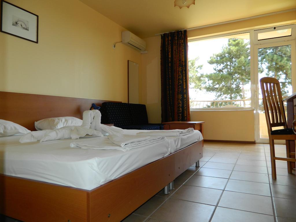 Family Hotel Privileg Slantchev Briag Extérieur photo