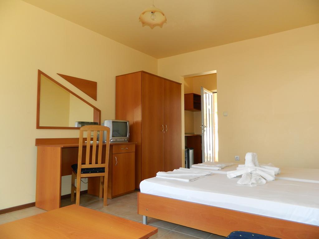 Family Hotel Privileg Slantchev Briag Chambre photo
