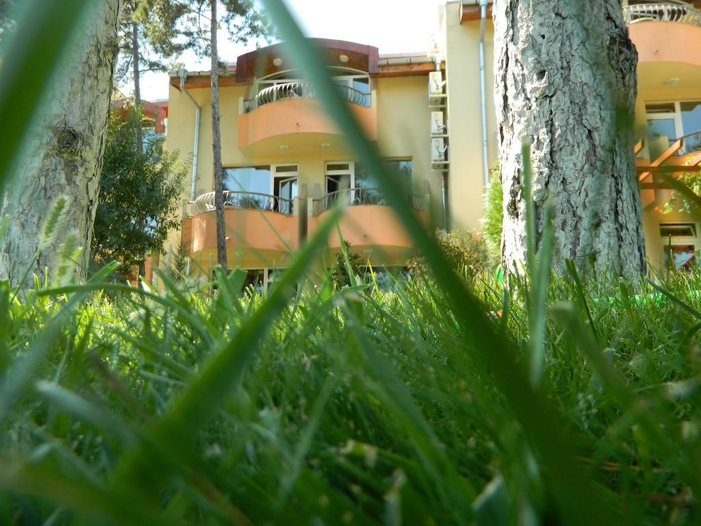 Family Hotel Privileg Slantchev Briag Extérieur photo