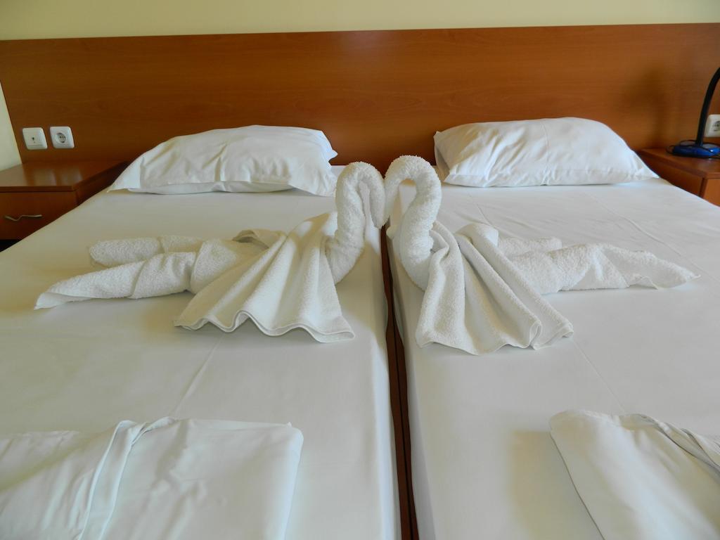 Family Hotel Privileg Slantchev Briag Chambre photo